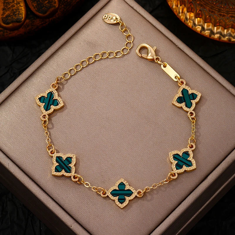 Luxury Rhinestone Clover Bracelet – Vintage Flower Wrist Jewelry for Women