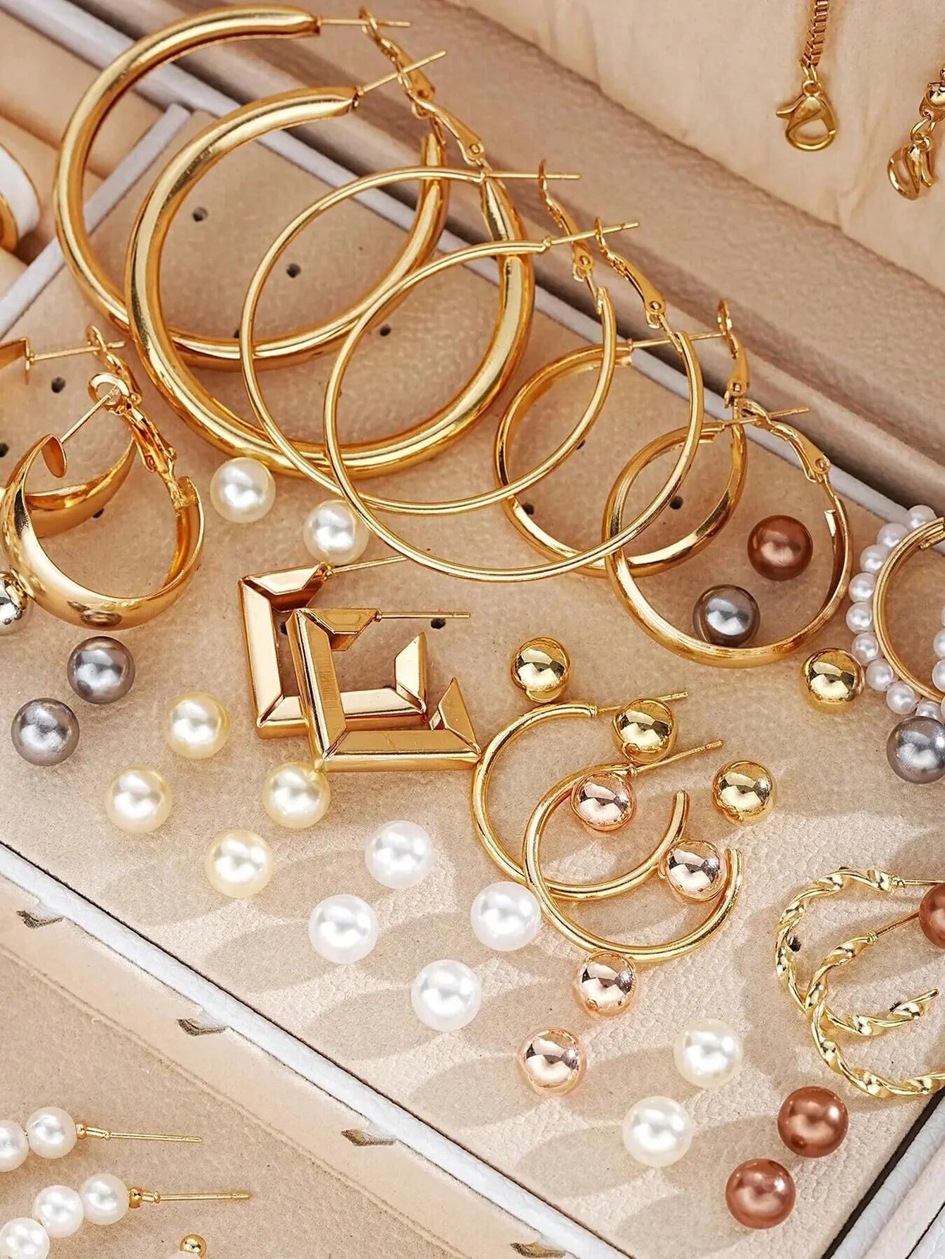 Luxury Pearl 4-in-1 Jewelry Set – Multi-Layer Necklace, Earrings & Rings for Women (No Box)
